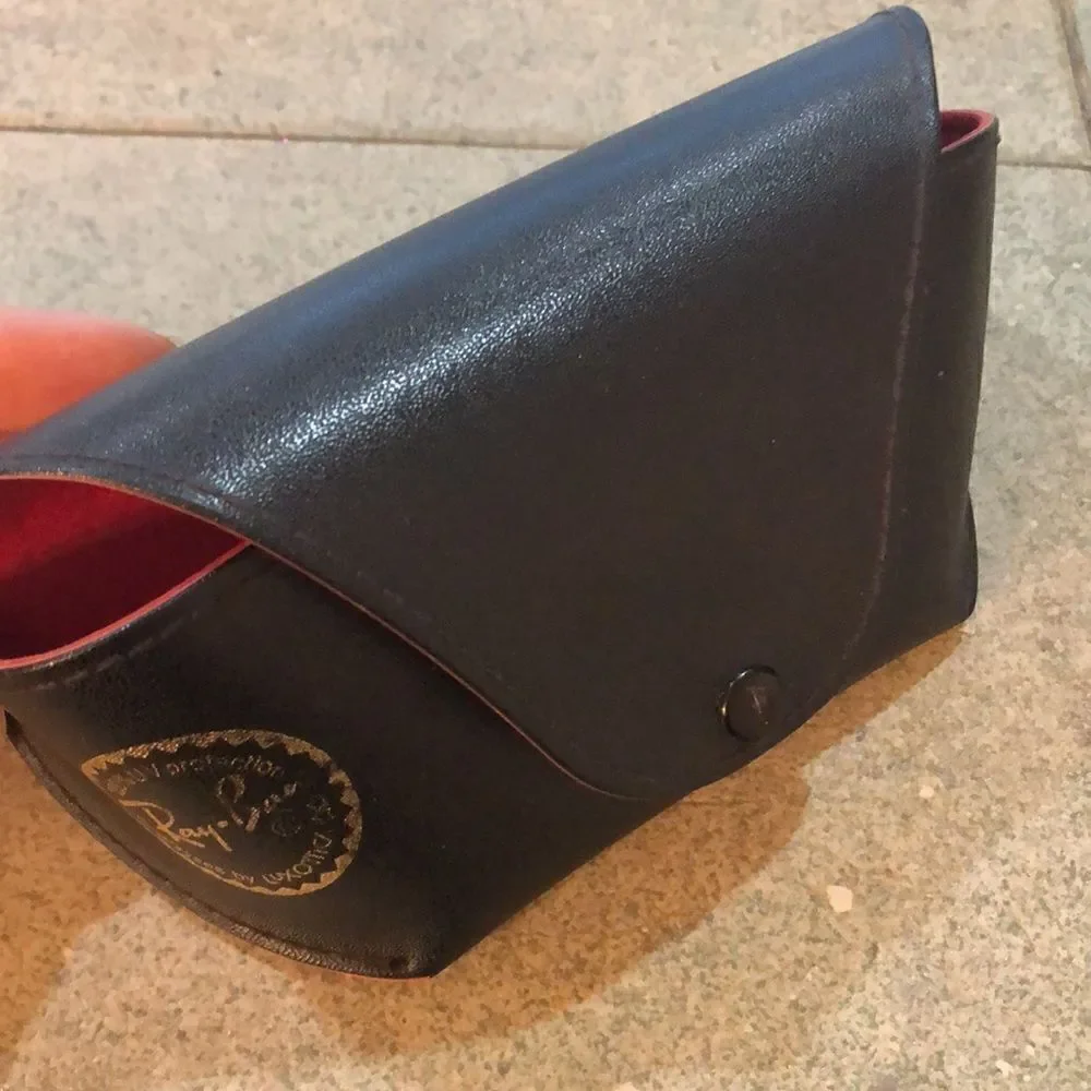 Ray-ban black case with red velvet interior